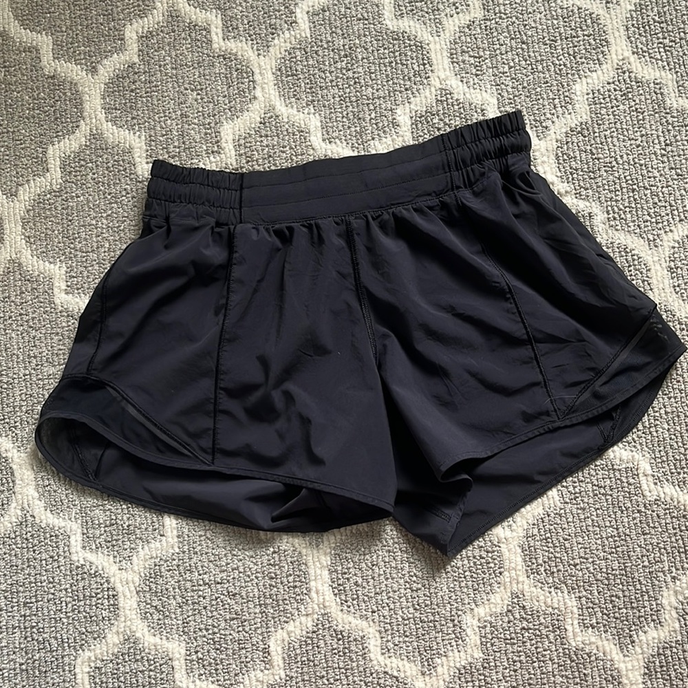 Lululemon track that shorts. Low rise with 3’ inseam. Size 8.